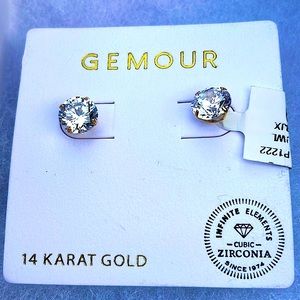 Beautiful earrings. NWT. 14 KT yellow gold, 8mm quality cubic zirconia studs.